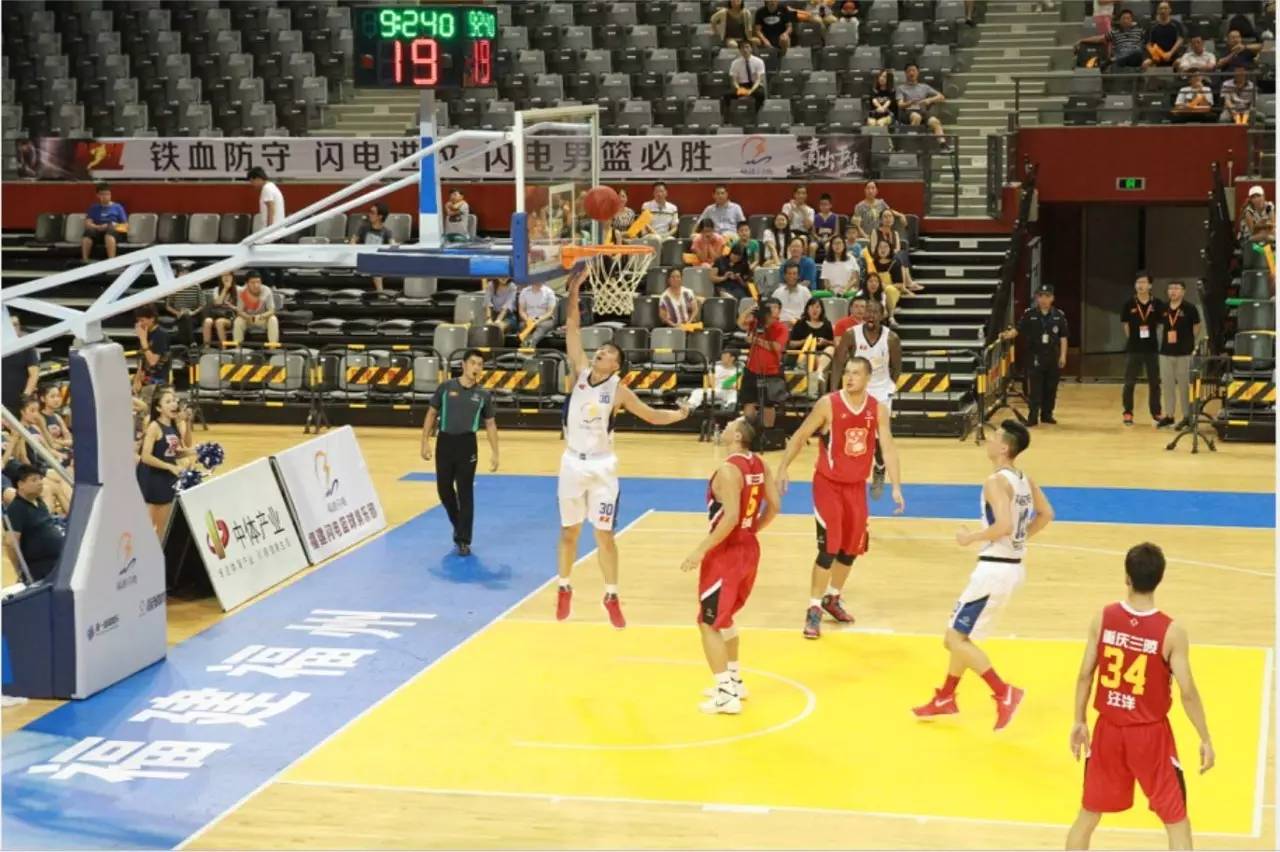 乒乓球混合团体世界杯：中国队胜法国队（混合团体乒乓球世界杯：中国队击败法国队）