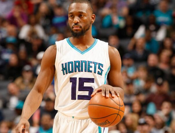 梅西助攻帽子戏法再次爆红全网（梅西上演助攻帽子戏法，再度引爆全网）