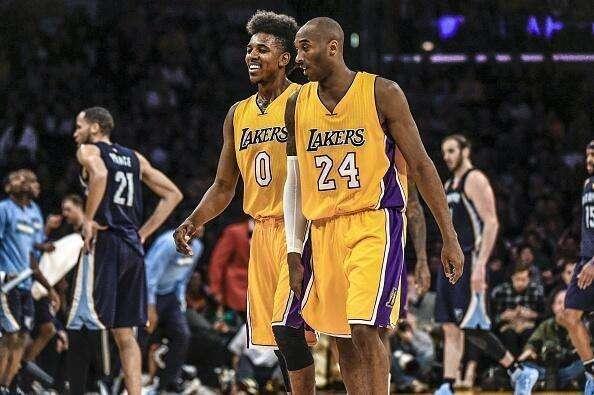 斯基拉：英超俱乐部想签圣地亚哥-卡斯特罗，但博洛尼亚不想卖（斯基拉：多家英超队有意圣地亚哥-卡斯特罗，博洛尼亚无意放人）