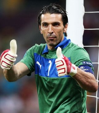 意甲：米兰客场2-1战胜罗马（意甲：米兰客场2-1力克罗马）