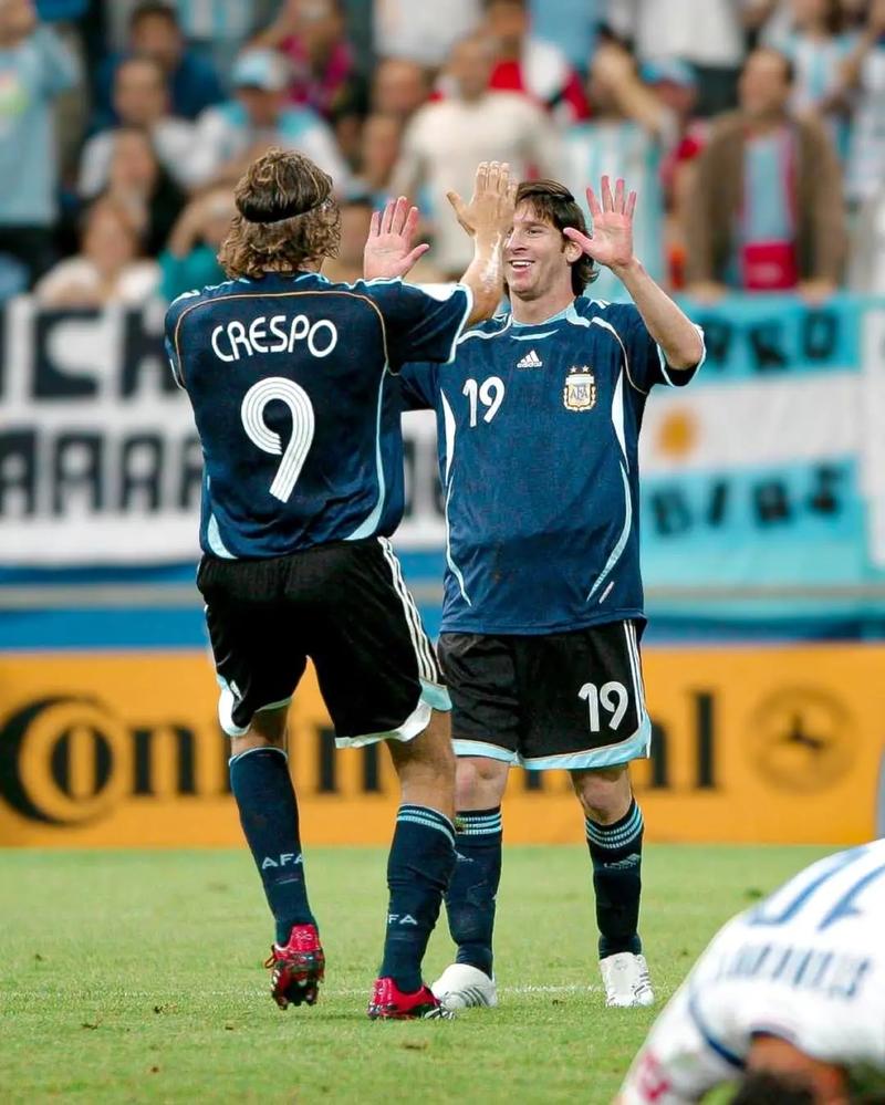 比赛集锦：都灵2-3米兰（精彩集锦：米兰3-2客胜都灵）