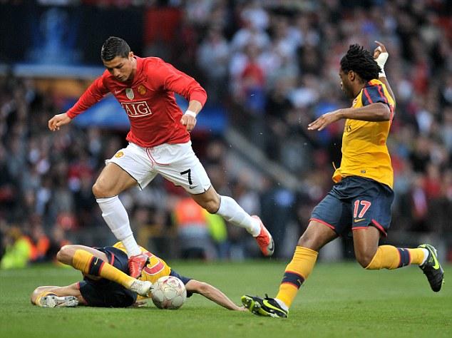 莱切vs都灵：班达、法尔科内首发，切-亚当斯、弗拉希奇出战（莱切战都灵：班达、法尔科内先发，弗拉希奇与切-亚当斯登场）