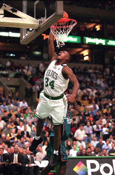 🎮DK 2-2 T1：Peyz泽丽再献完美发挥，T1速推拖入决胜局（DK与T1战成2-2：Peyz泽丽再度神勇，T1速推逼入决胜局）